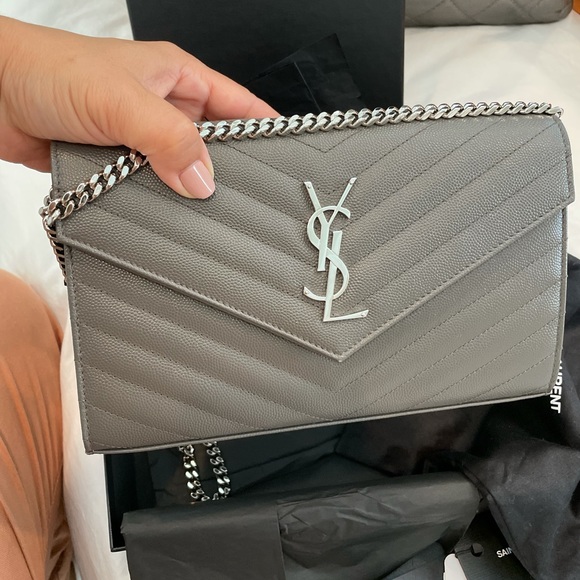 ❌SOLD❌YSL Large Grain de Poudre Wallet on Chain - Picture 5 of 12